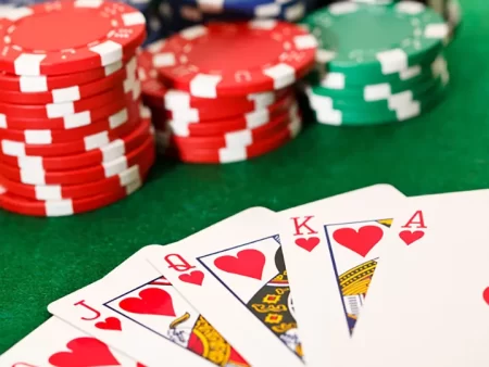 Cập nhật luật chơi poker trực tuyến hợp pháp tại casino trực tuyến việt nam 2025